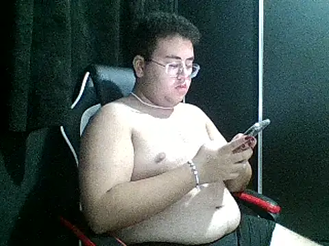 Snapshot of BabyFade chatting on March 5, 2:03 am BabyFade online show from March 5, 2:03 am