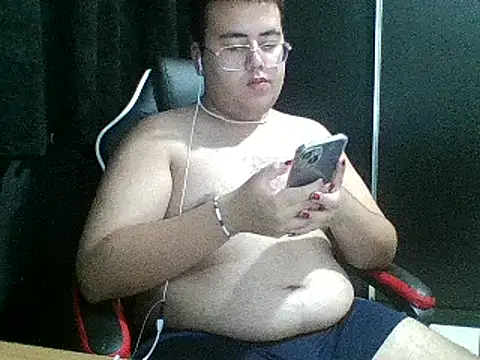 Snapshot of BabyFade chatting on March 9, 3:11 am BabyFade online show from March 9, 3:11 am