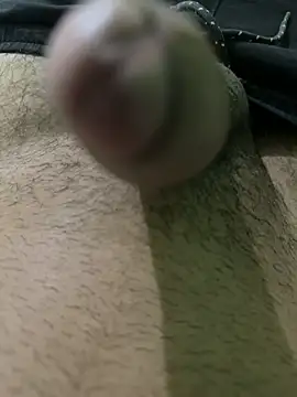 Snapshot of Pussylover_32 chatting on April 10, 4:39 am Pussylover 32 online show from April 10, 4:39 am