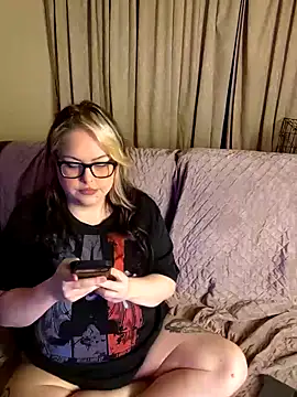 Snapshot of ChubbyBubs chatting on September 13, 12:49 pm ChubbyBubs online show from September 13, 12:49 pm