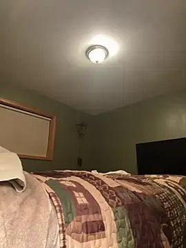 Holdenkingly online show from June 12, 6:34 am