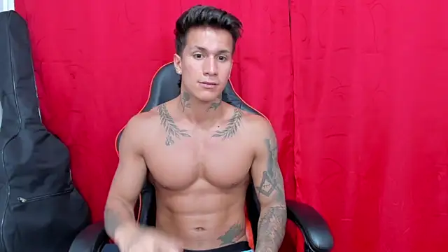 Snapshot of pettergrey1 chatting on January 9, 11:13 pm pettergrey1 online show from January 9, 11:13 pm