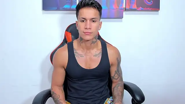 Snapshot of pettergrey1 chatting on January 11, 11:35 pm pettergrey1 online show from January 11, 11:35 pm