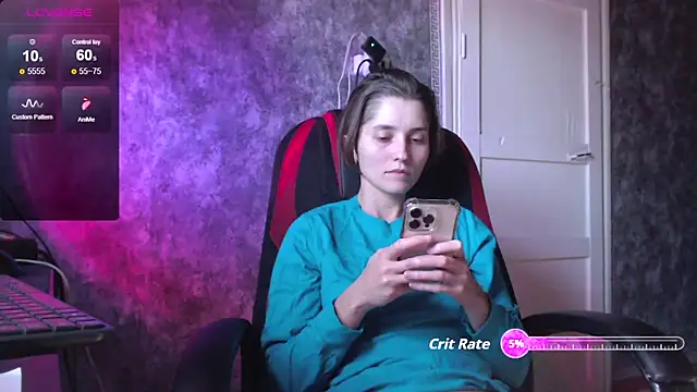 Snapshot of womanstrong78 chatting on September 20, 5:41 am womanstrong78 online show from September 20, 5:41 am