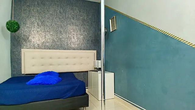 Erick Zhimerman online show from October 15, 3:17 am