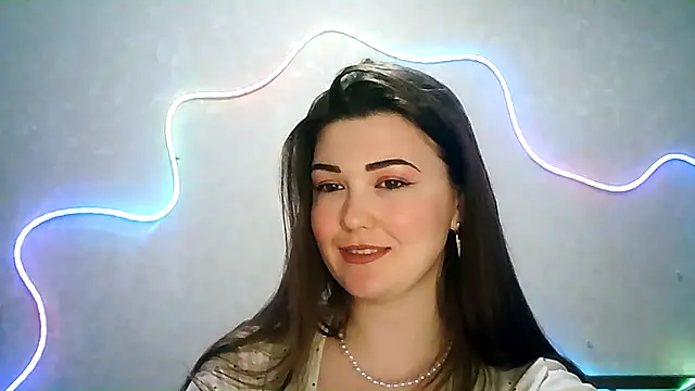 Snapshot of SeductiveTati chatting on September 15, 9:15 pm SeductiveTati online show from September 15, 9:15 pm
