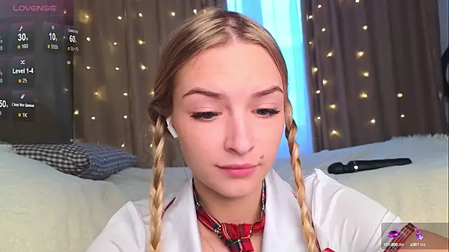 Snapshot of Soft_Eva chatting on January 8, 1:41 pm Soft Eva online show from January 8, 1:41 pm