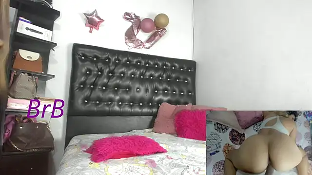 Snapshot of sexylatin_ chatting on February 3, 4:04 am sexylatin online show from February 3, 4:04 am
