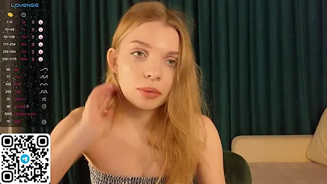 Snapshot of ElswythDecoursey chatting on December 24, 5:02 pm ElswythDecoursey online show from December 24, 5:02 pm