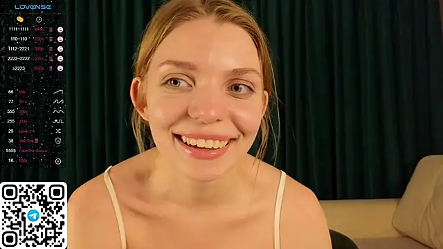 Snapshot of ElswythDecoursey chatting on December 26, 2:12 am ElswythDecoursey online show from December 26, 2:12 am