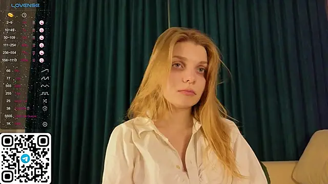 Snapshot of ElswythDecoursey chatting on December 28, 2:11 am ElswythDecoursey online show from December 28, 2:11 am