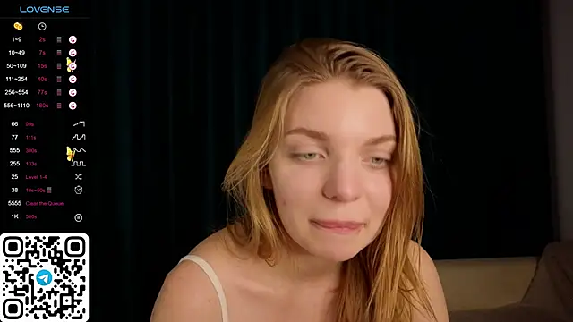 Snapshot of ElswythDecoursey chatting on January 25, 12:06 am ElswythDecoursey online show from January 25, 12:06 am