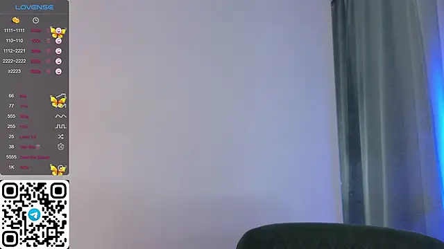 Snapshot of ElswythDecoursey chatting on February 5, 12:20 am ElswythDecoursey online show from February 5, 12:20 am