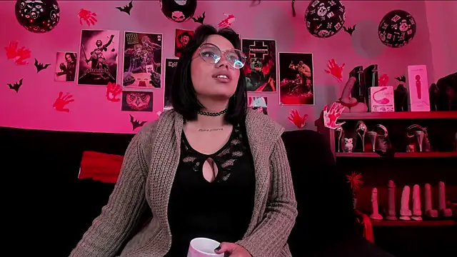 lilith-deveraux online show from November 6, 5:36 pm