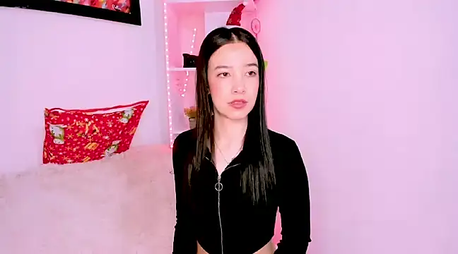 Snapshot of Manuelaa_mejiia chatting on December 29, 12:45 pm Manuelaa mejiia online show from December 29, 12:45 pm