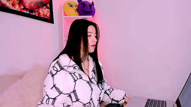 Snapshot of Manuelaa_mejiia chatting on February 4, 3:15 pm Manuelaa mejiia online show from February 4, 3:15 pm