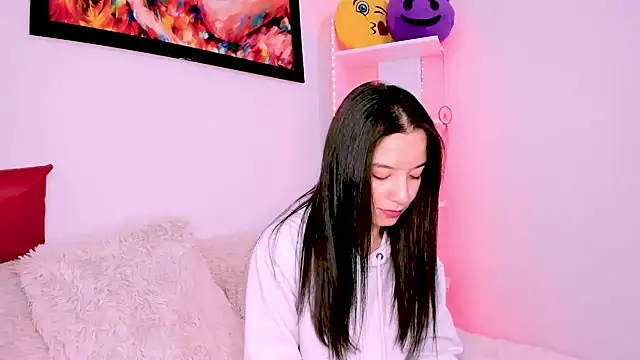 Snapshot of Manuelaa_mejiia chatting on February 13, 9:17 pm Manuelaa mejiia online show from February 13, 9:17 pm