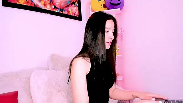 Snapshot of Manuelaa_mejiia chatting on February 20, 4:14 pm Manuelaa mejiia online show from February 20, 4:14 pm