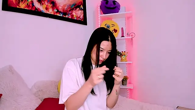 Snapshot of Manuelaa_mejiia chatting on March 17, 2:01 pm Manuelaa mejiia online show from March 17, 2:01 pm