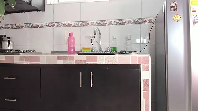 Snapshot of Fransheska-mon chatting on February 26, 10:09 pm Fransheska-mon online show from February 26, 10:09 pm