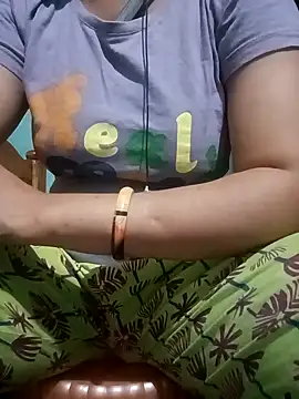 Snapshot of gunjan22 chatting on February 22, 2:52 pm gunjan22 online show from February 22, 2:52 pm