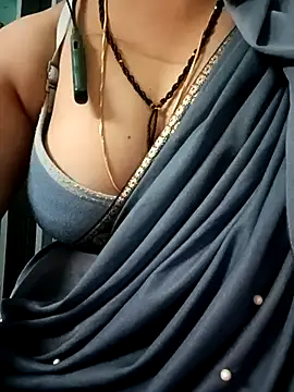 Snapshot of gunjan22 chatting on December 1, 7:02 am gunjan22 online show from December 1, 7:02 am