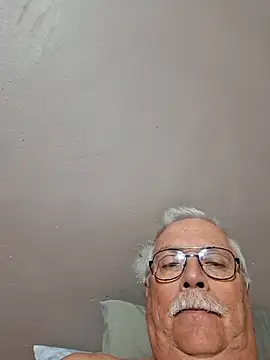 Snapshot of NawtyB1965 chatting on April 29, 3:54 am NawtyB1965 online show from April 29, 3:54 am
