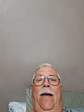 Snapshot of NawtyB1965 chatting on May 26, 3:57 am NawtyB1965 online show from May 26, 3:57 am