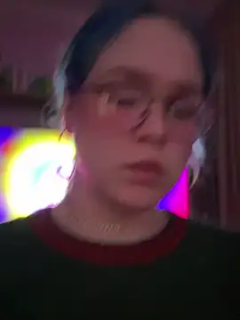 Snapshot of MaddisonHaas chatting on December 10, 10:26 pm MaddisonHaas online show from December 10, 10:26 pm
