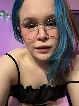 Snapshot of MaddisonHaas chatting on December 11, 9:23 pm MaddisonHaas online show from December 11, 9:23 pm