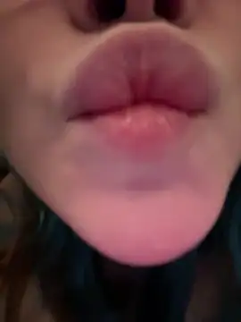 Snapshot of MaddisonHaas chatting on December 12, 8:32 pm MaddisonHaas online show from December 12, 8:32 pm