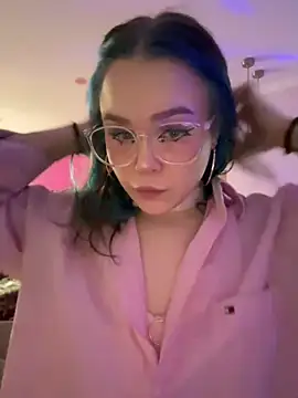 Snapshot of MaddisonHaas chatting on February 2, 9:45 pm MaddisonHaas online show from February 2, 9:45 pm