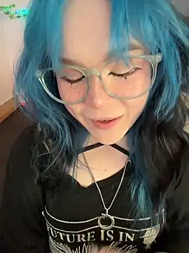 MaddisonHaas online show from May 10, 1:27 pm