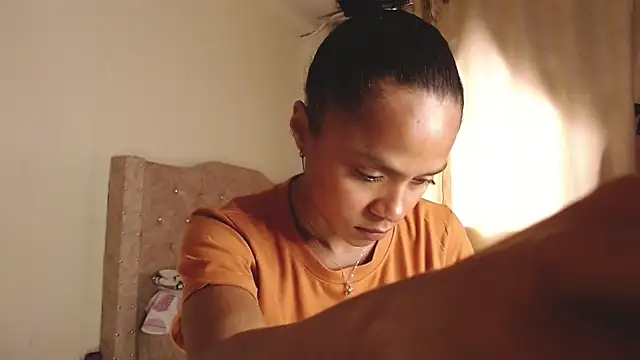 Snapshot of Samary_thomas chatting on December 7, 9:33 pm Samary thomas online show from December 7, 9:33 pm