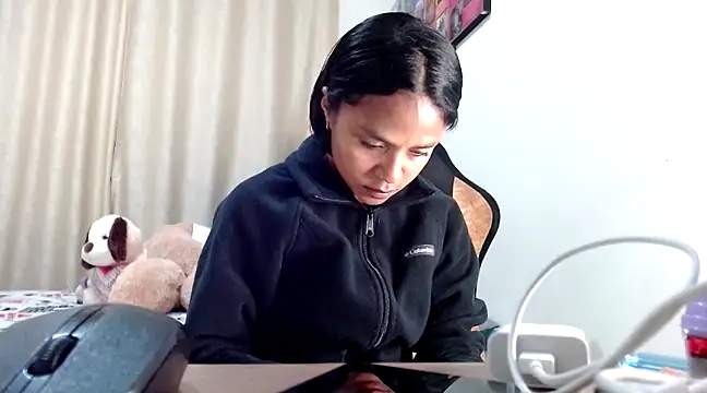 Snapshot of Samary_thomas chatting on March 21, 12:18 am Samary thomas online show from March 21, 12:18 am