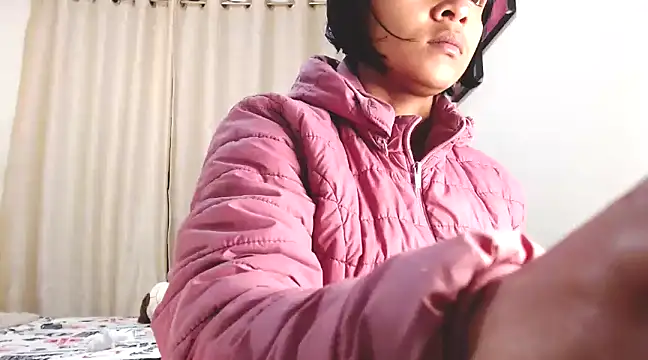 Snapshot of Samary_thomas chatting on March 22, 11:31 pm Samary thomas online show from March 22, 11:31 pm