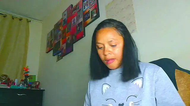 Snapshot of Samary_thomas chatting on May 27, 1:57 am Samary thomas online show from May 27, 1:57 am