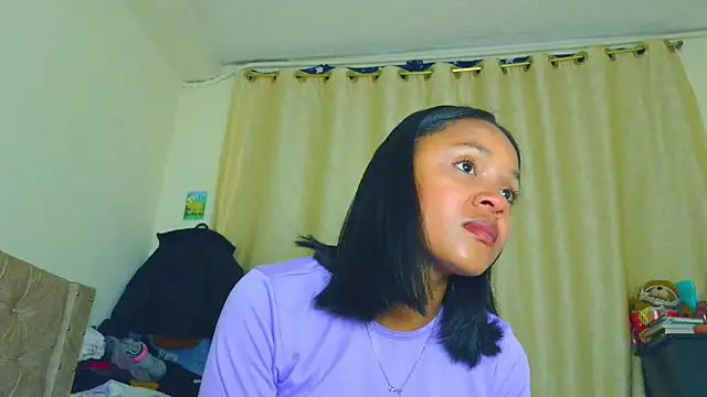 Snapshot of Samary_thomas chatting on May 28, 12:52 am Samary thomas online show from May 28, 12:52 am