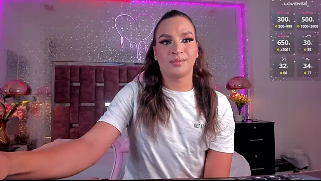 Snapshot of KylieVictoria chatting on September 26, 4:27 am KylieVictoria online show from September 26, 4:27 am