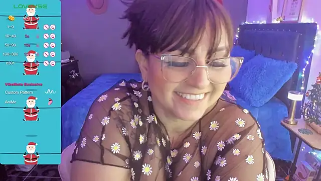 Snapshot of Ivonnee__ chatting on December 13, 6:10 am Ivonnee   online show from December 13, 6:10 am