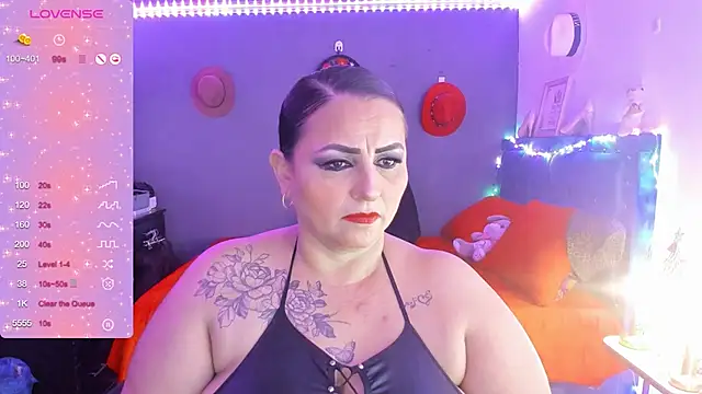 Snapshot of Ivonnee__ chatting on December 28, 4:08 am Ivonnee   online show from December 28, 4:08 am