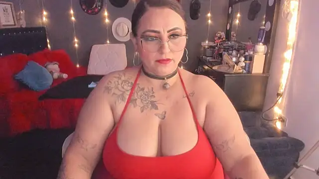 Snapshot of Ivonnee__ chatting on March 14, 4:54 am Ivonnee   online show from March 14, 4:54 am