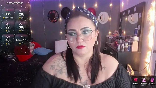 Snapshot of Ivonnee__ chatting on March 23, 6:58 am Ivonnee   online show from March 23, 6:58 am