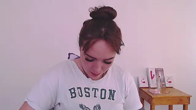 anyela bubble19  online show from April 23, 2:30 pm