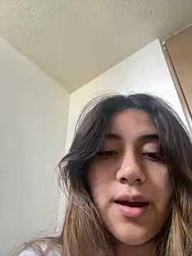 Snapshot of karlynoguez chatting on February 14, 7:12 pm karlynoguez online show from February 14, 7:12 pm
