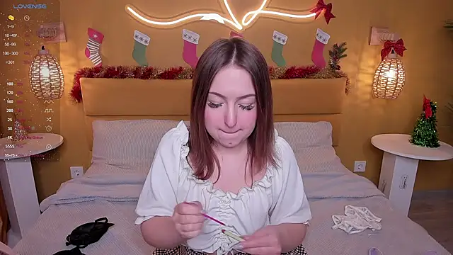 Snapshot of KetrinWhite chatting on January 12, 1:32 am KetrinWhite online show from January 12, 1:32 am