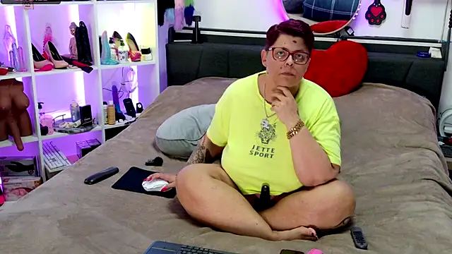 SunshineLexi online show from March 8, 4:11 pm