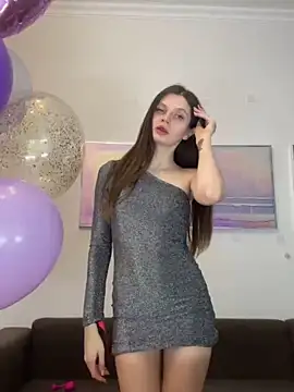 Effi 18 online show from January 25, 8:10 pm