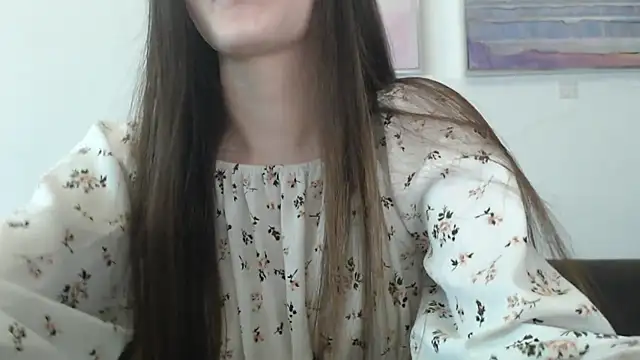 Effi 18 online show from February 16, 5:04 pm