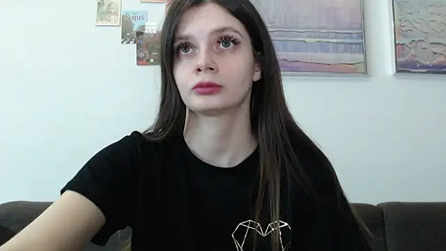Effi 18 online show from March 4, 5:34 pm